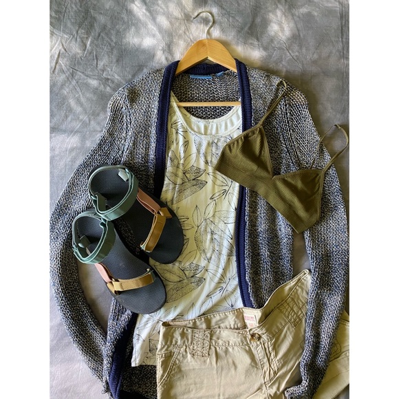 Leaf Print Tank - Picture 2 of 5